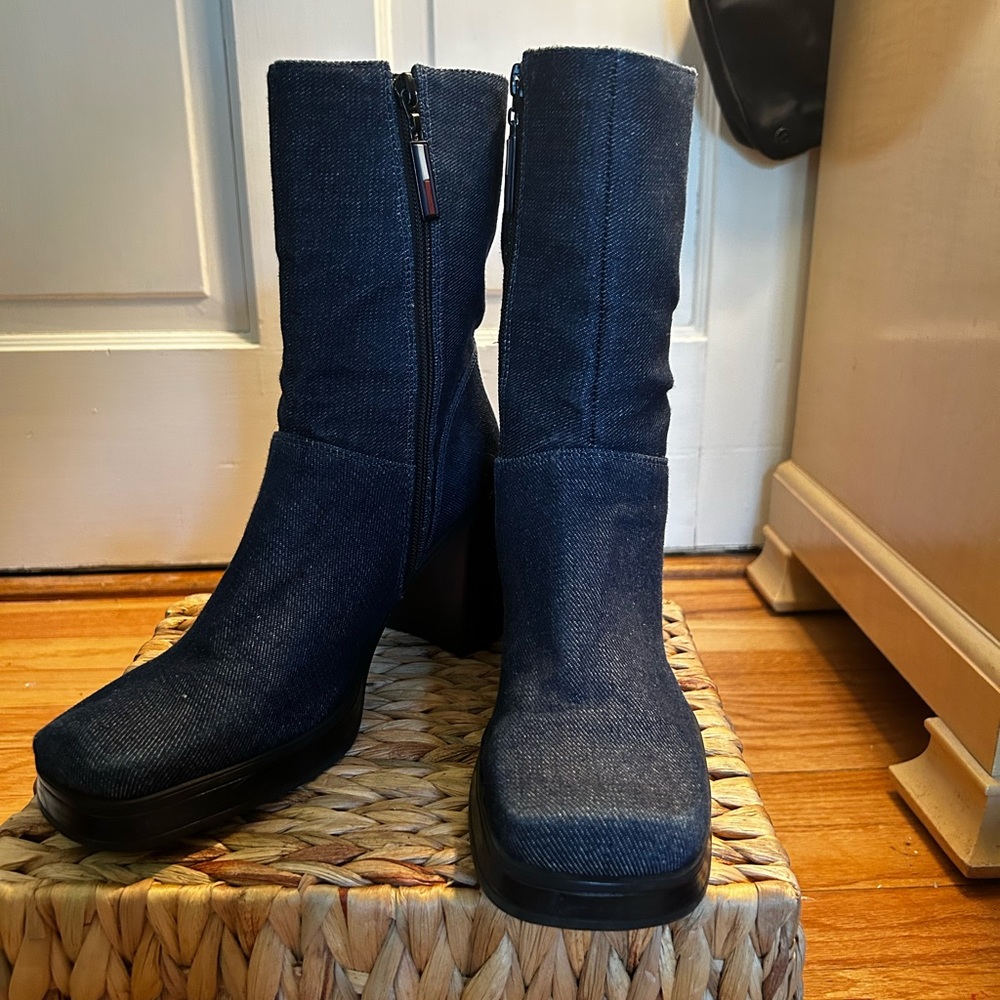 Vintage Tommy Hilfiger boots